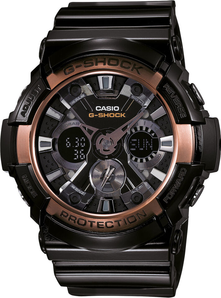 Casio GA-200RG-1ADR G-Shock Erkek Kol Saati