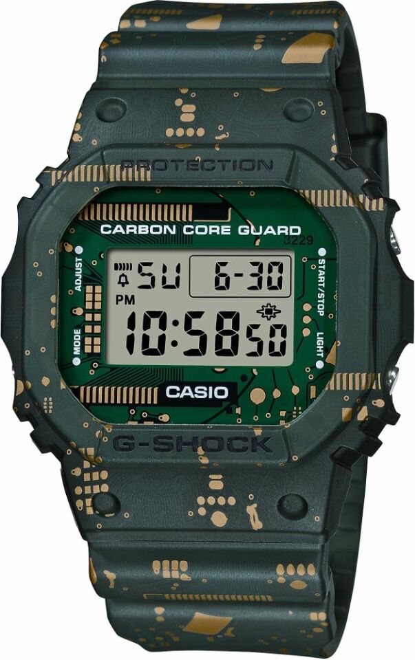 Casio DWE-5600CC-3DR G-Shock Erkek Kol Saati