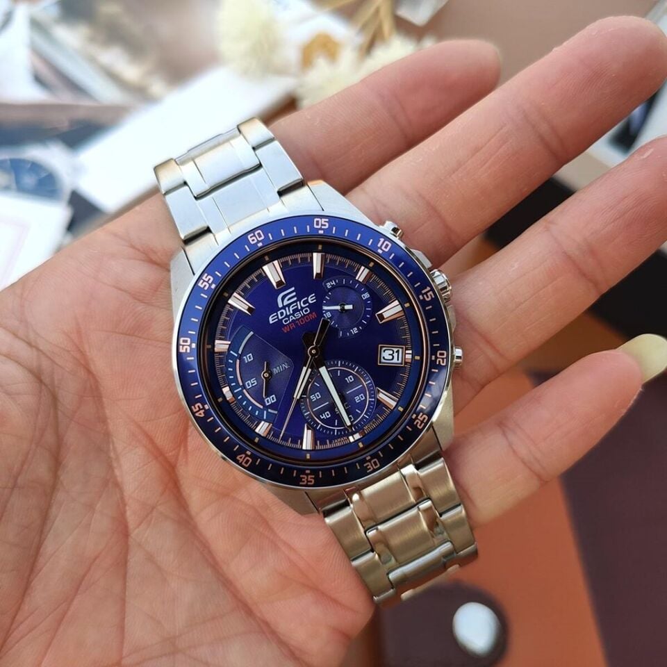 Casio EFV-540D-2AVUDF Casio EFV-540D-2AVUDF Erkek Kol Saati