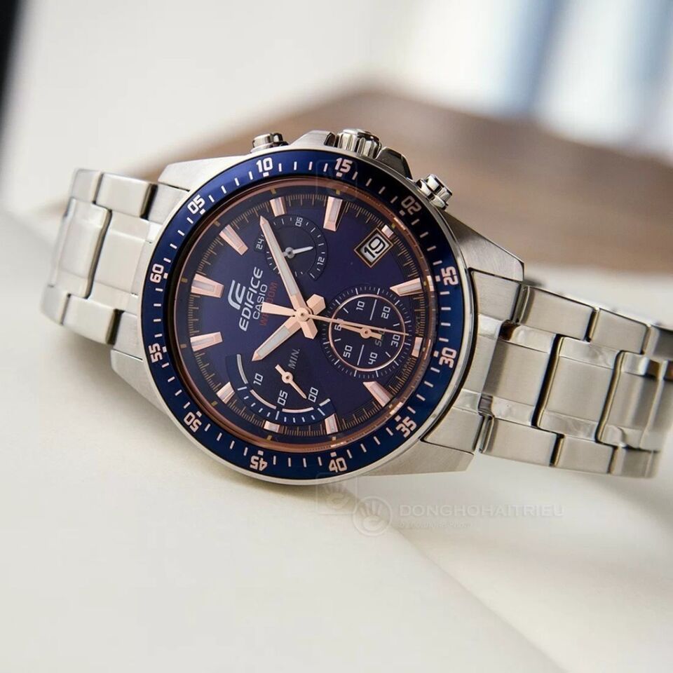 Casio EFV-540D-2AVUDF Casio EFV-540D-2AVUDF Erkek Kol Saati